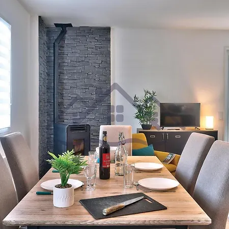 Hébergement de vacances Localise - M33b - Kerbraz, Maison En Duplex Avec Jardin Clos Au - Tout A Pied, Plages, Port, Centre, Commerces, Marche - Wif Inclus - Linge De Lit Inclus Guilvinec